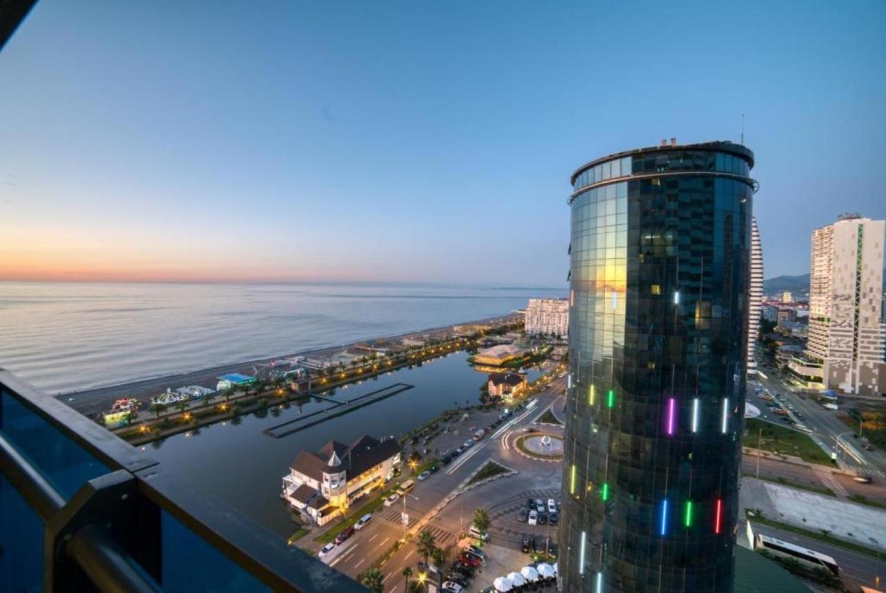 Luxury Sea View Apartments In Orbi City Batoumi Extérieur photo