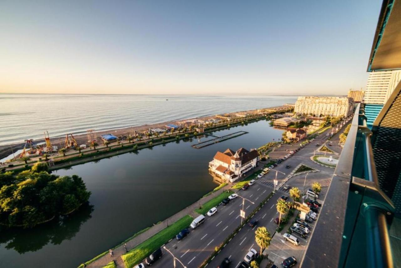 Luxury Sea View Apartments In Orbi City Batoumi Extérieur photo