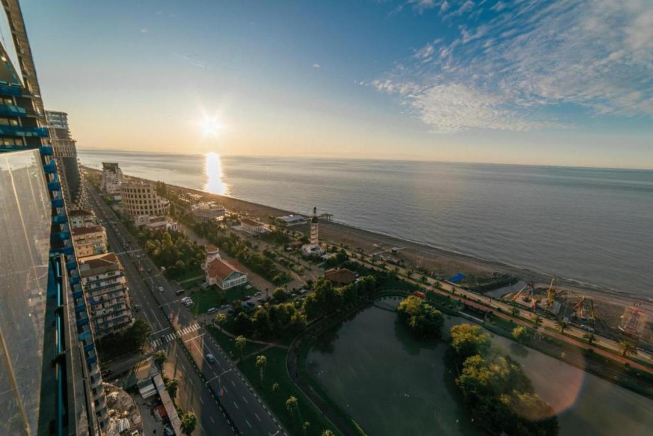 Luxury Sea View Apartments In Orbi City Batoumi Extérieur photo